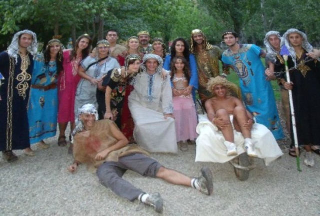  Festas à fantasia. 